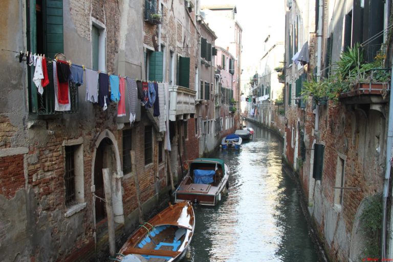 Photo Venice the clothes dryer