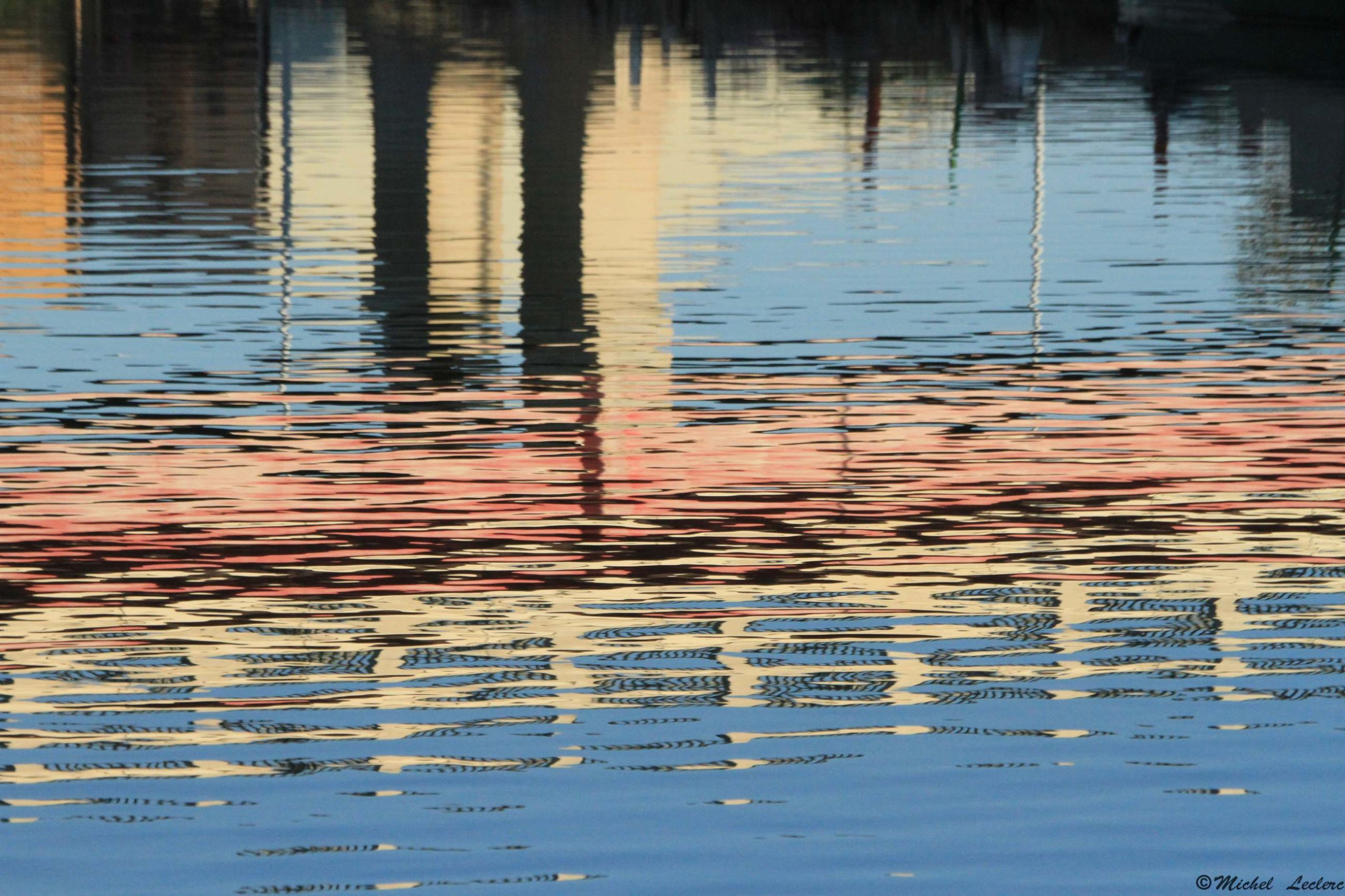 Sur l'étang de Thau règne une lumière particulière - Michel Leclerc  photographe