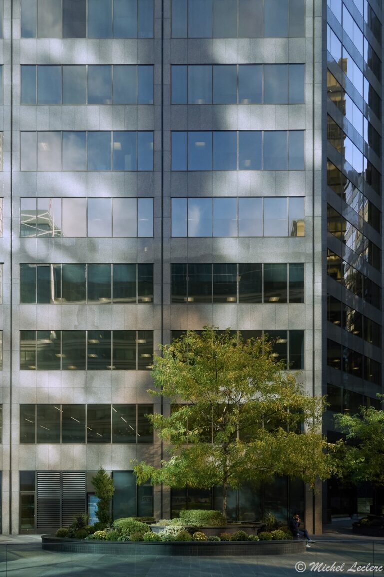photo of building in Toronto